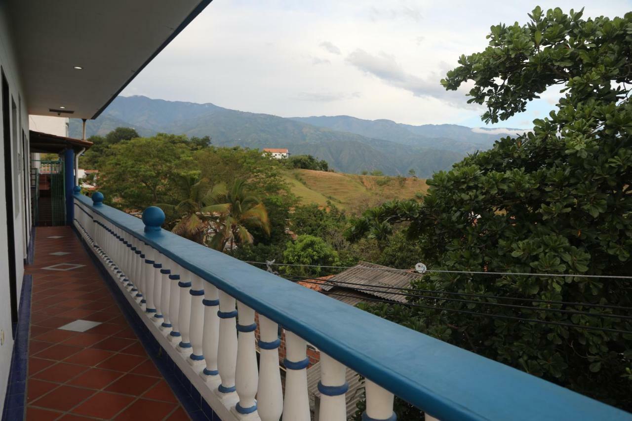 Hospedaje Aquel Almendro Hotel Santa Fe de Antioquia Luaran gambar